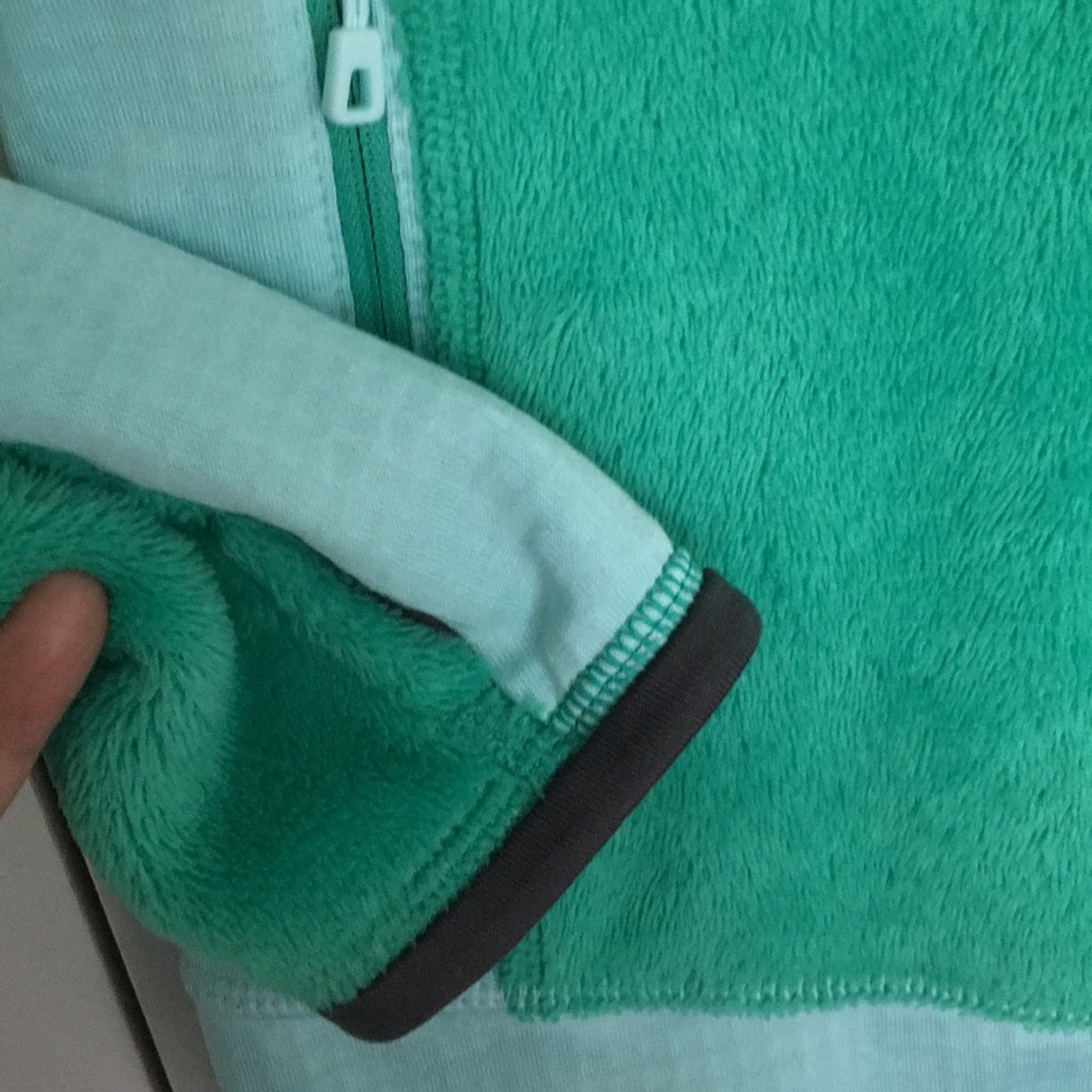 Patagonia Full Zipper Jacket - Picture 3 of 7
